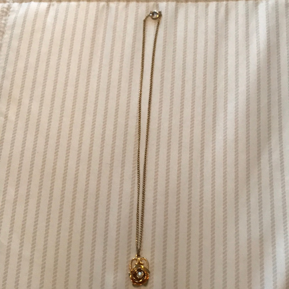 *Feature* Genuine Pearl & Gold-Plated Necklace 💐